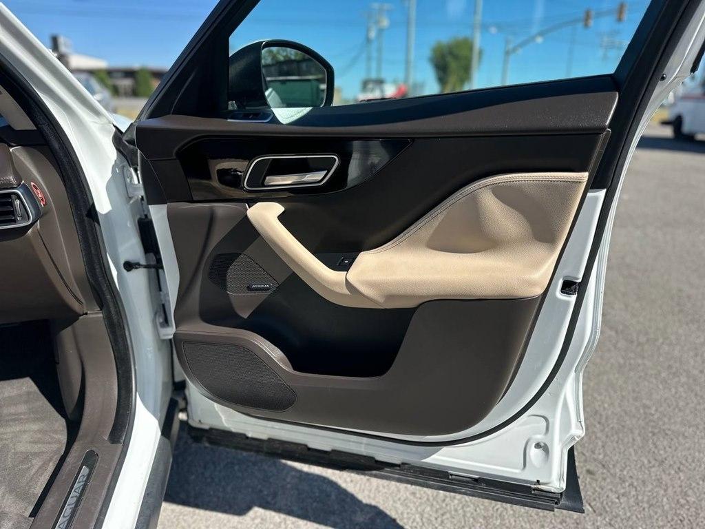 Jaguar F-Pace 25t Prestige AWD 2019