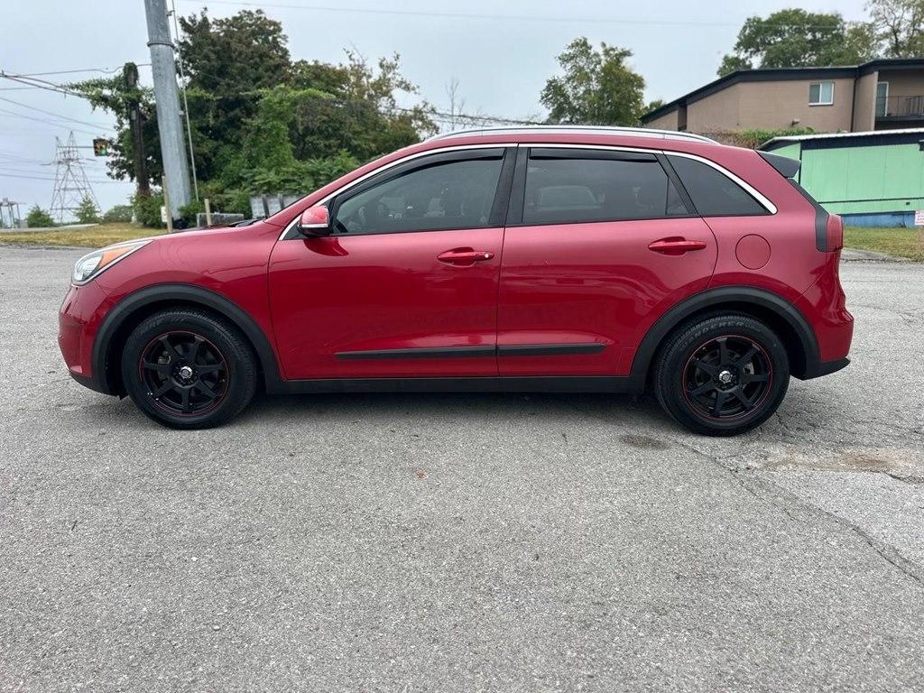 Kia Niro EX FWD 2017