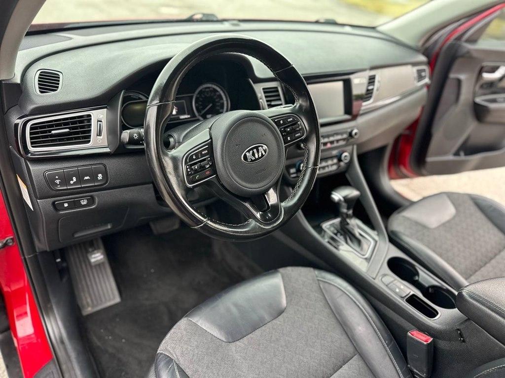 Kia Niro EX FWD 2017