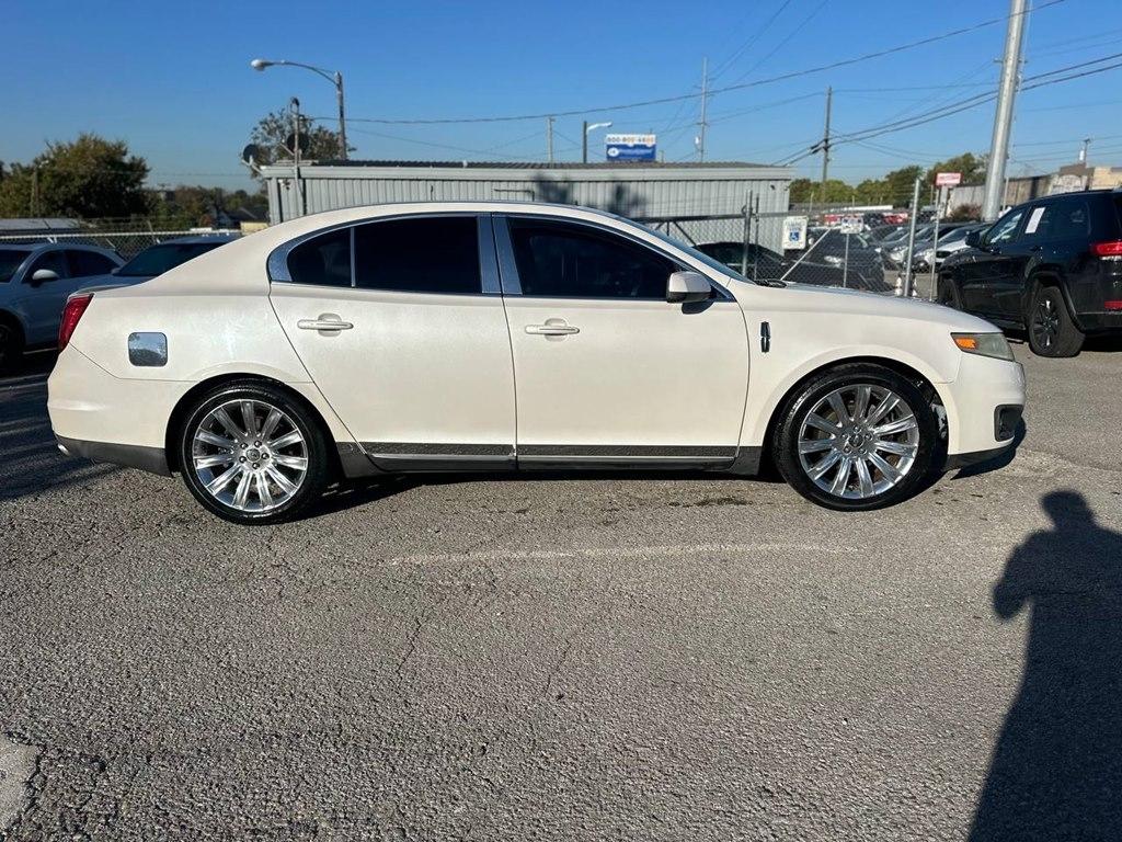 Lincoln MKS 4dr Sdn 3.7L FWD 2012