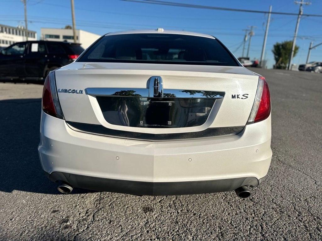 Lincoln MKS 4dr Sdn 3.7L FWD 2012