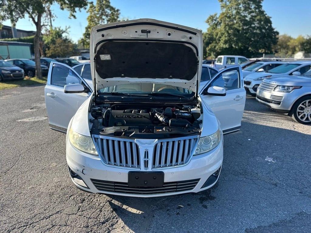 Lincoln MKS 4dr Sdn 3.7L FWD 2012
