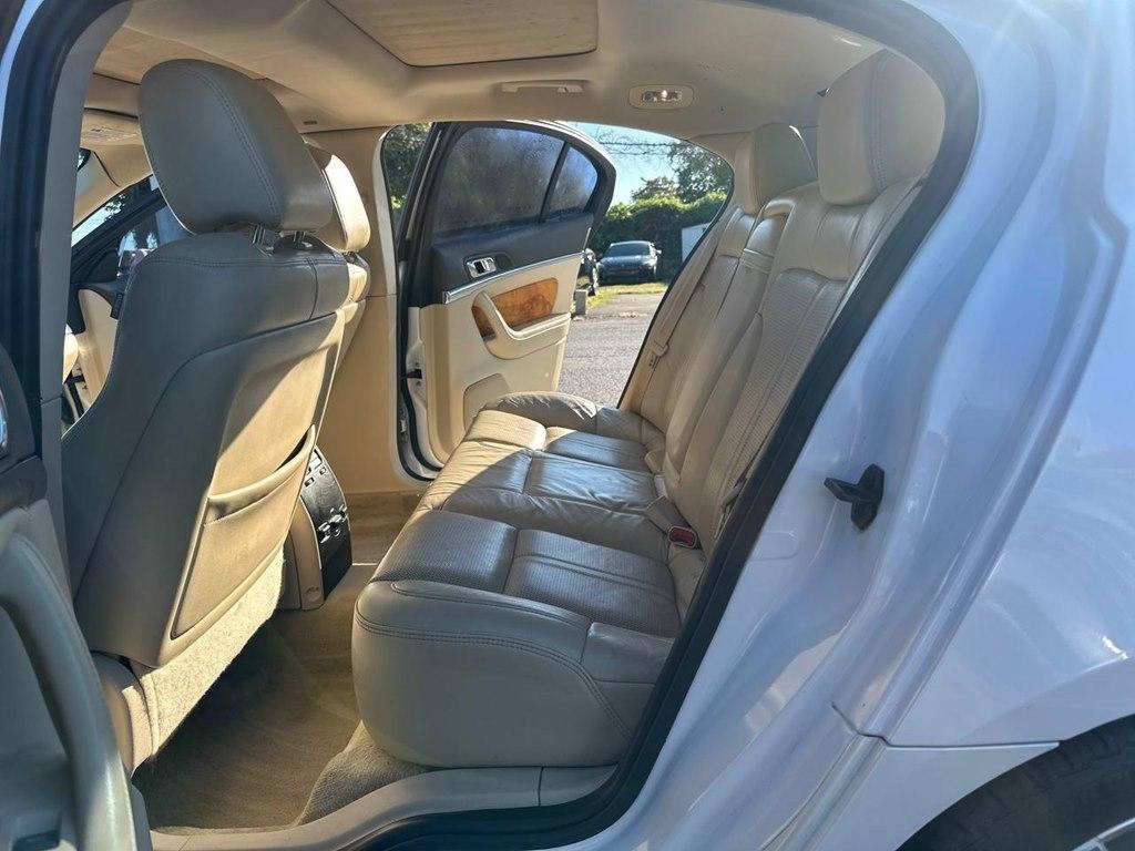 Lincoln MKS 4dr Sdn 3.7L FWD 2012
