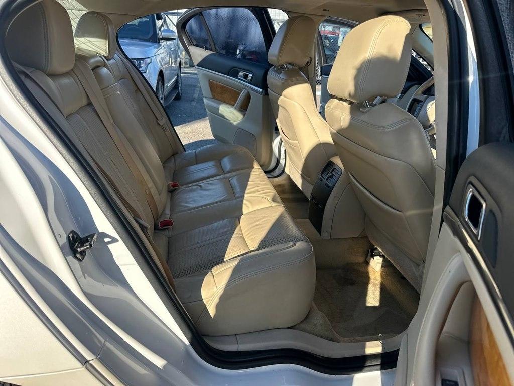 Lincoln MKS 4dr Sdn 3.7L FWD 2012