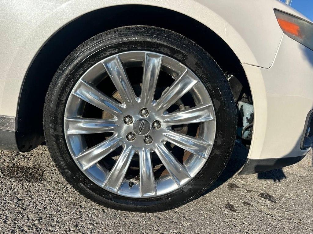 Lincoln MKS 4dr Sdn 3.7L FWD 2012