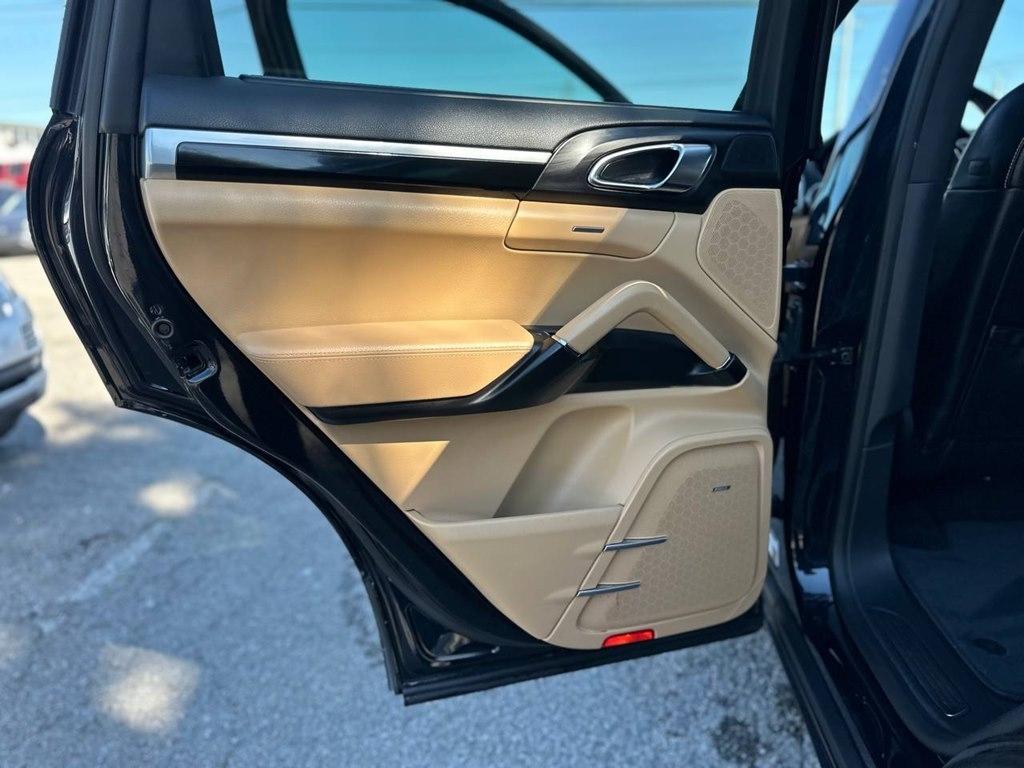 Porsche Cayenne AWD 4dr S E-Hybrid 2016