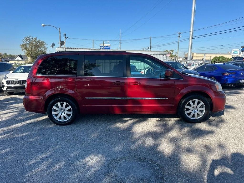 Chrysler Town & Country 4dr Wgn Touring 2013