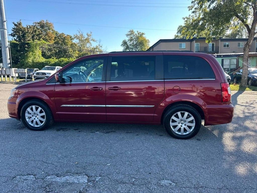 Chrysler Town & Country 4dr Wgn Touring 2013