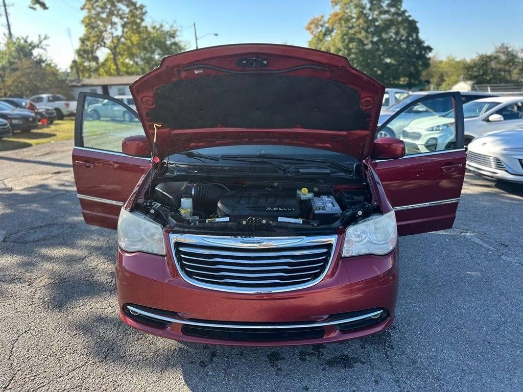 Chrysler Town & Country 4dr Wgn Touring 2013