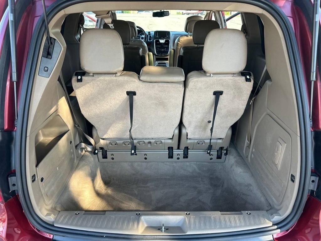 Chrysler Town & Country 4dr Wgn Touring 2013