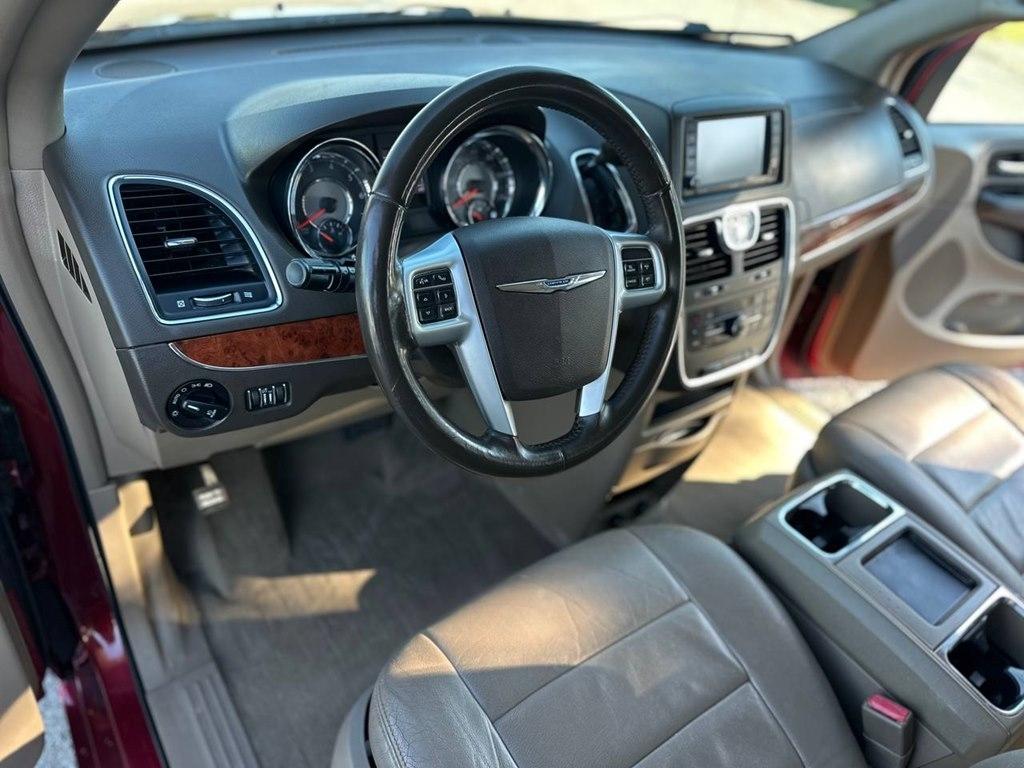 Chrysler Town & Country 4dr Wgn Touring 2013