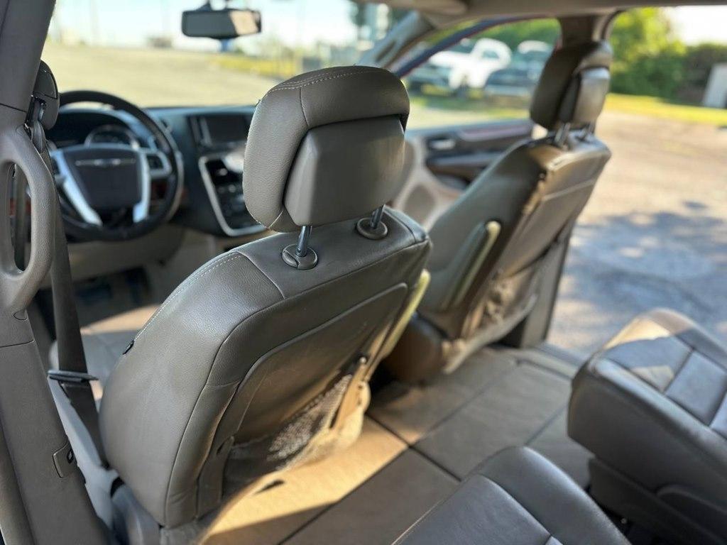 Chrysler Town & Country 4dr Wgn Touring 2013