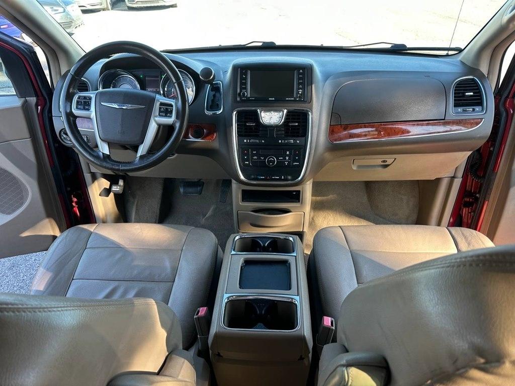 Chrysler Town & Country 4dr Wgn Touring 2013