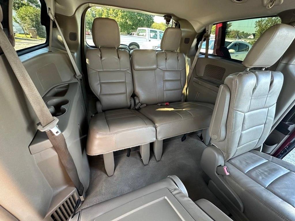 Chrysler Town & Country 4dr Wgn Touring 2013
