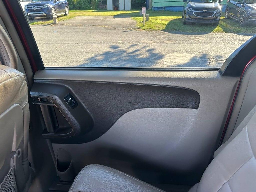 Chrysler Town & Country 4dr Wgn Touring 2013