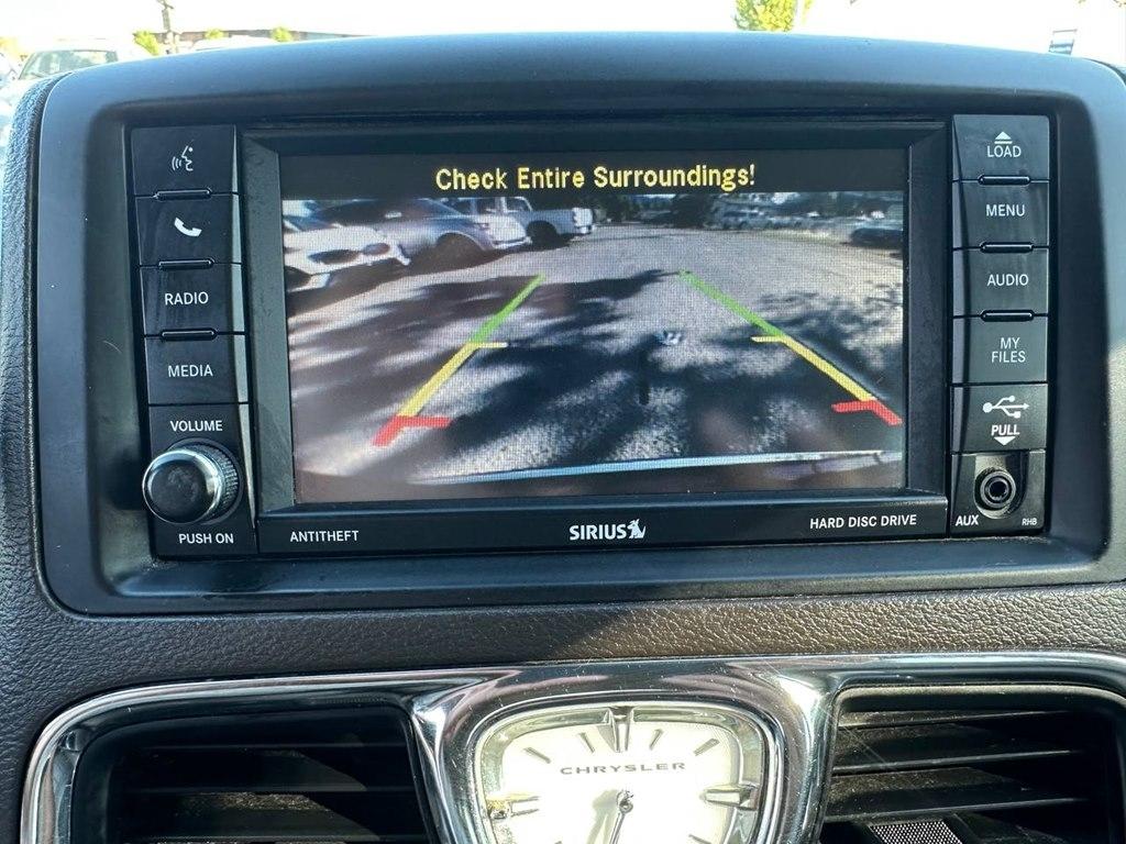 Chrysler Town & Country 4dr Wgn Touring 2013