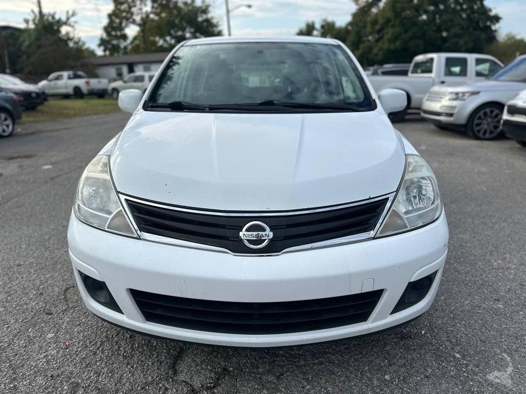 Nissan Versa 5dr HB Auto 1.8 S 2012