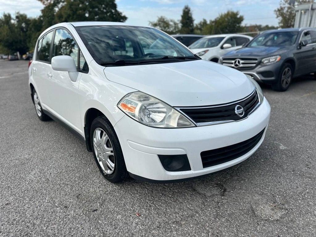 Nissan Versa 5dr HB Auto 1.8 S 2012