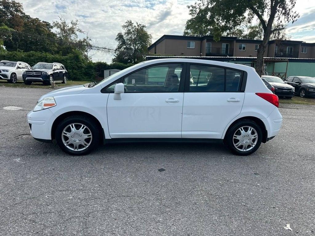 Nissan Versa 5dr HB Auto 1.8 S 2012