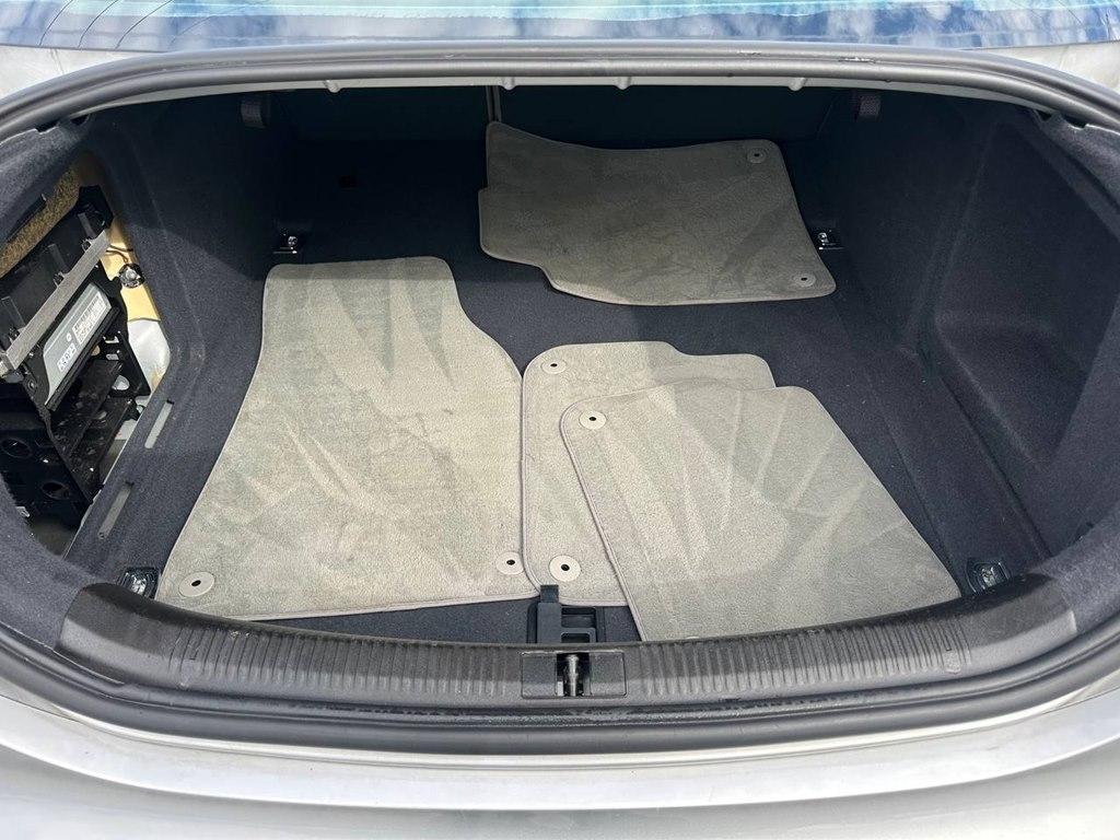 Audi A6 4dr Sdn 3.2L quattro Auto 2006