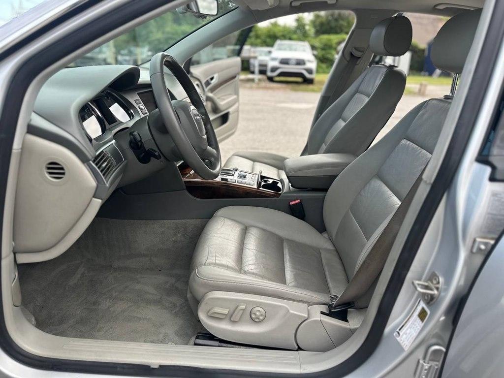 Audi A6 4dr Sdn 3.2L quattro Auto 2006