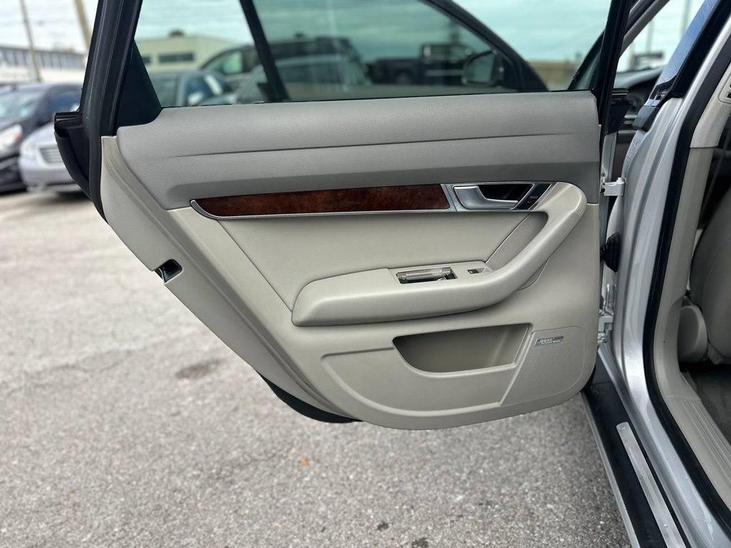 Audi A6 4dr Sdn 3.2L quattro Auto 2006