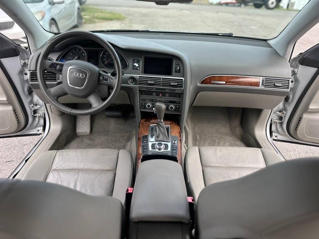 Audi A6 4dr Sdn 3.2L quattro Auto 2006