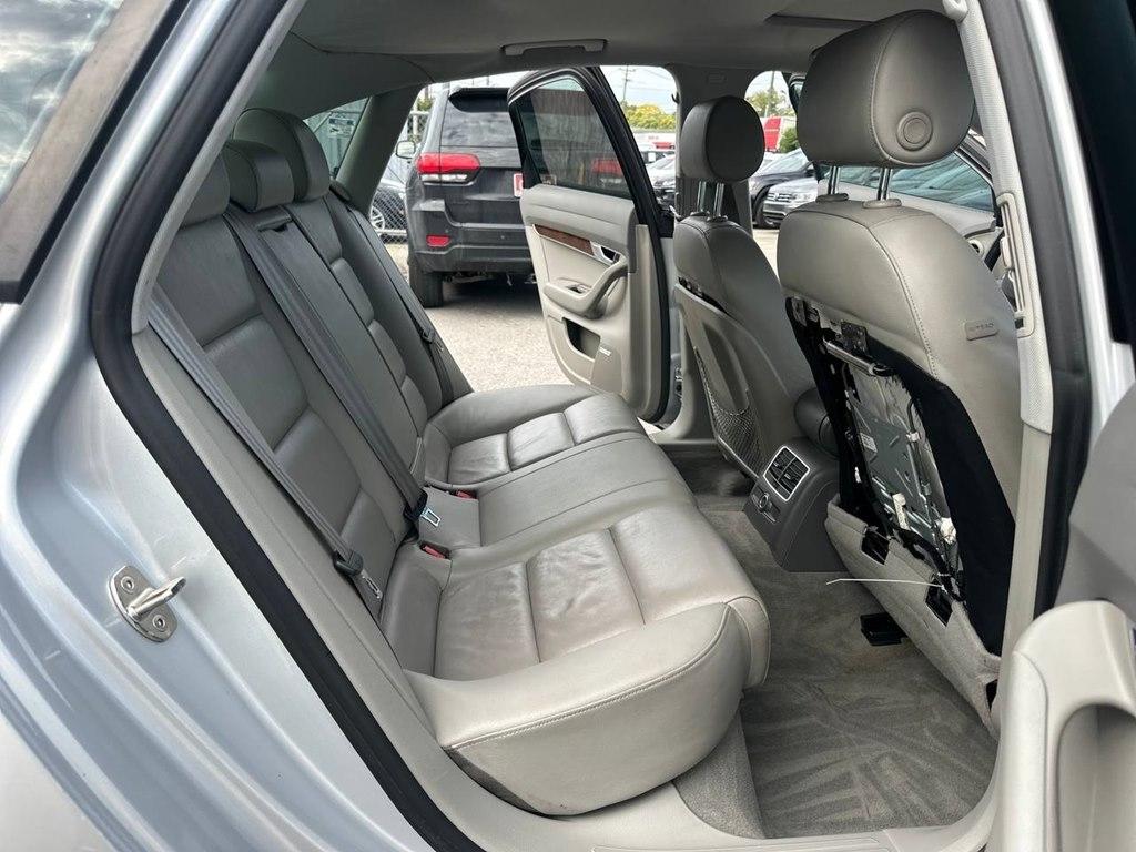 Audi A6 4dr Sdn 3.2L quattro Auto 2006