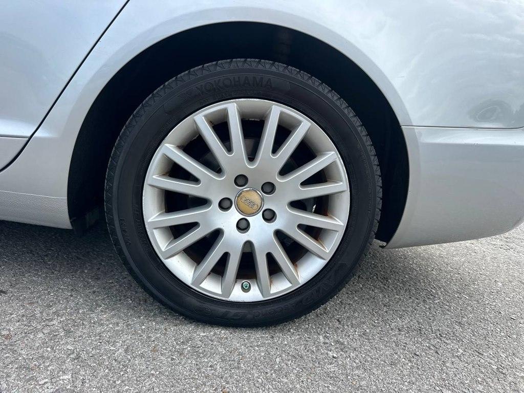 Audi A6 4dr Sdn 3.2L quattro Auto 2006