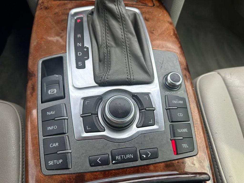 Audi A6 4dr Sdn 3.2L quattro Auto 2006