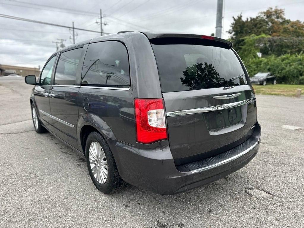 Chrysler Town & Country 4dr Wgn Limited 2015
