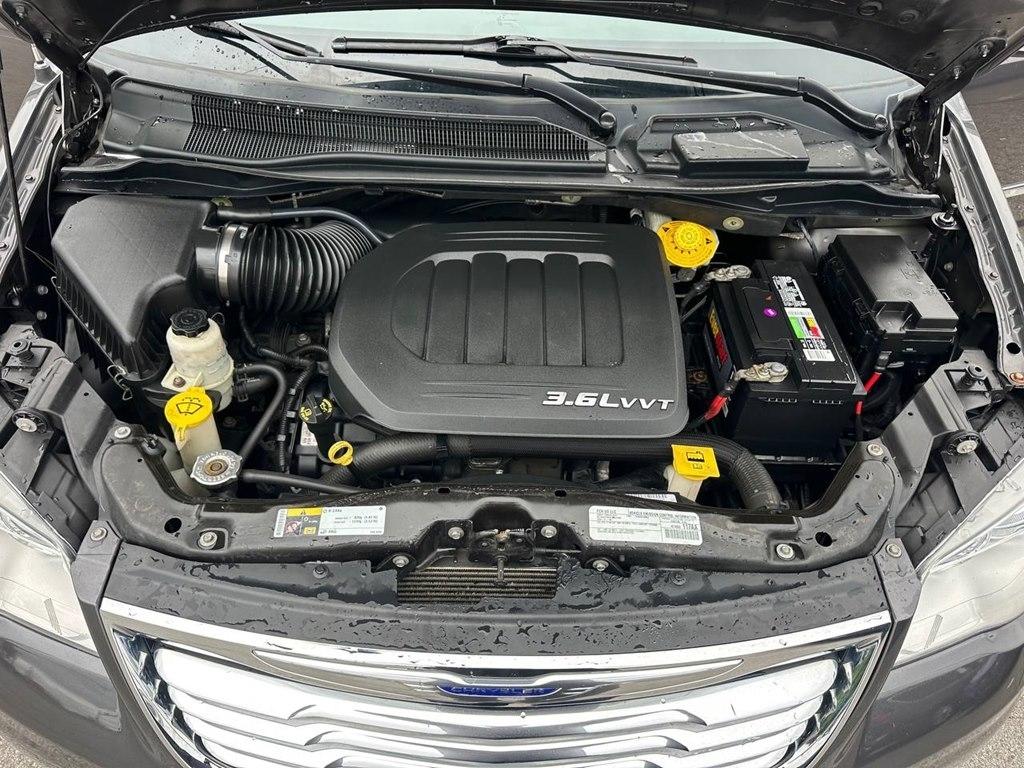 Chrysler Town & Country 4dr Wgn Limited 2015