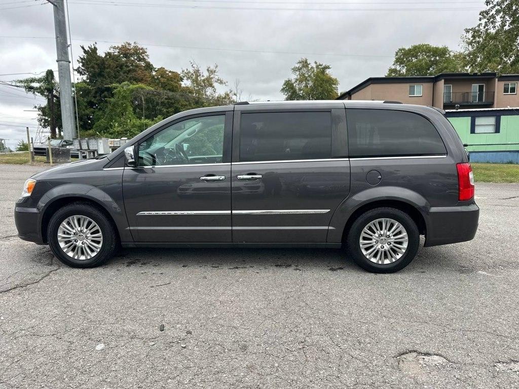 Chrysler Town & Country 4dr Wgn Limited 2015