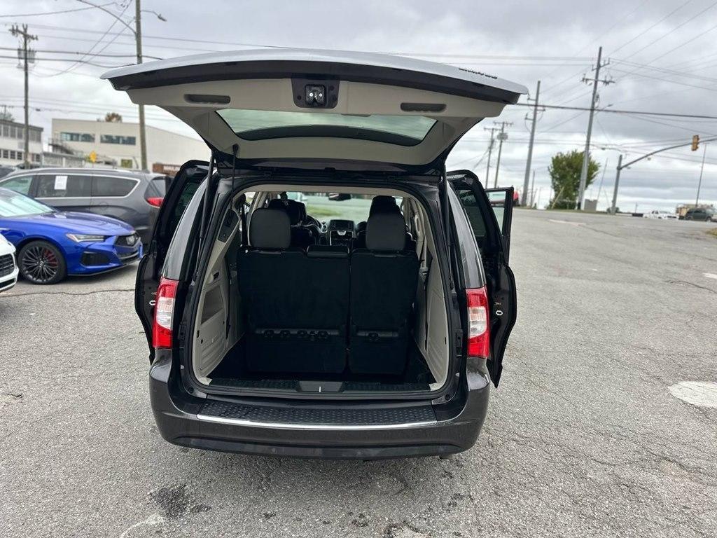 Chrysler Town & Country 4dr Wgn Limited 2015