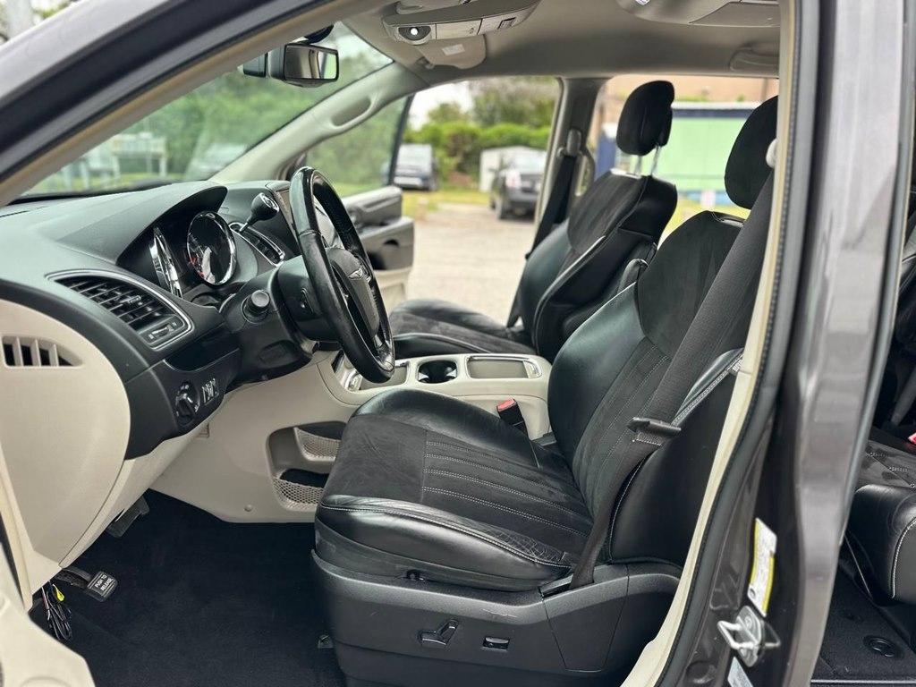 Chrysler Town & Country 4dr Wgn Limited 2015