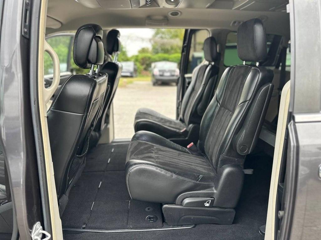 Chrysler Town & Country 4dr Wgn Limited 2015