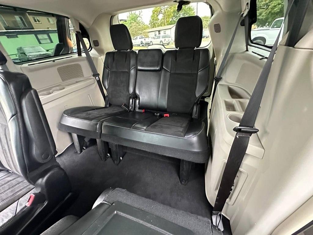 Chrysler Town & Country 4dr Wgn Limited 2015