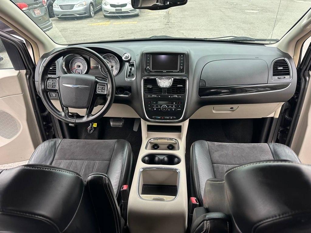 Chrysler Town & Country 4dr Wgn Limited 2015