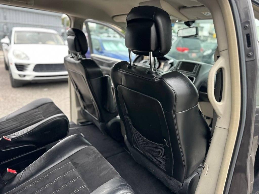 Chrysler Town & Country 4dr Wgn Limited 2015