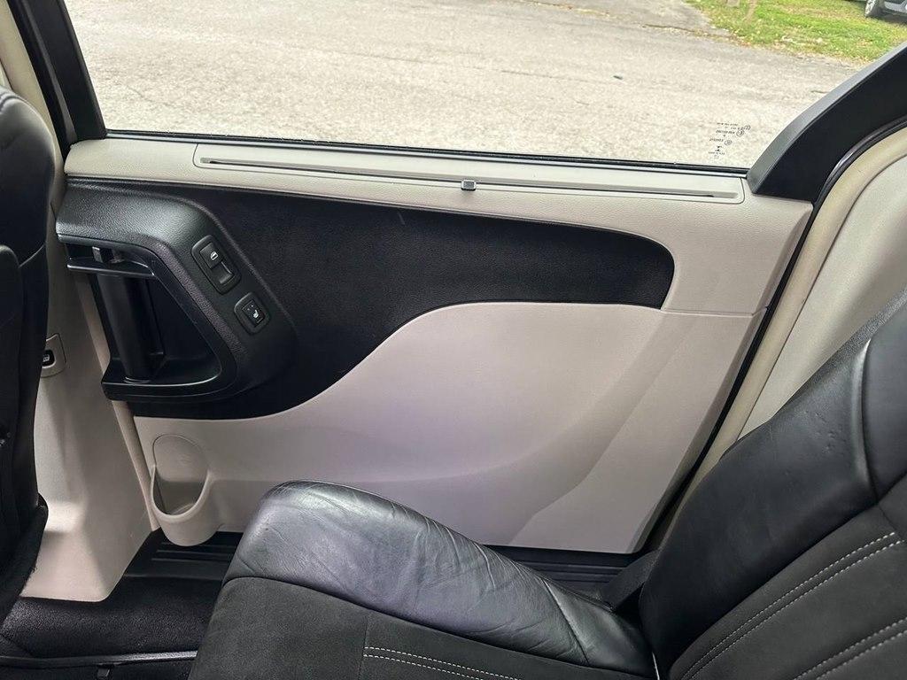Chrysler Town & Country 4dr Wgn Limited 2015