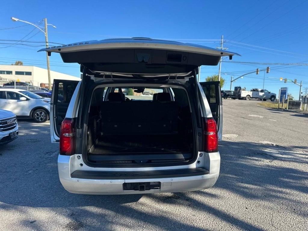Chevrolet Suburban 2WD 4dr 1500 LT 2019