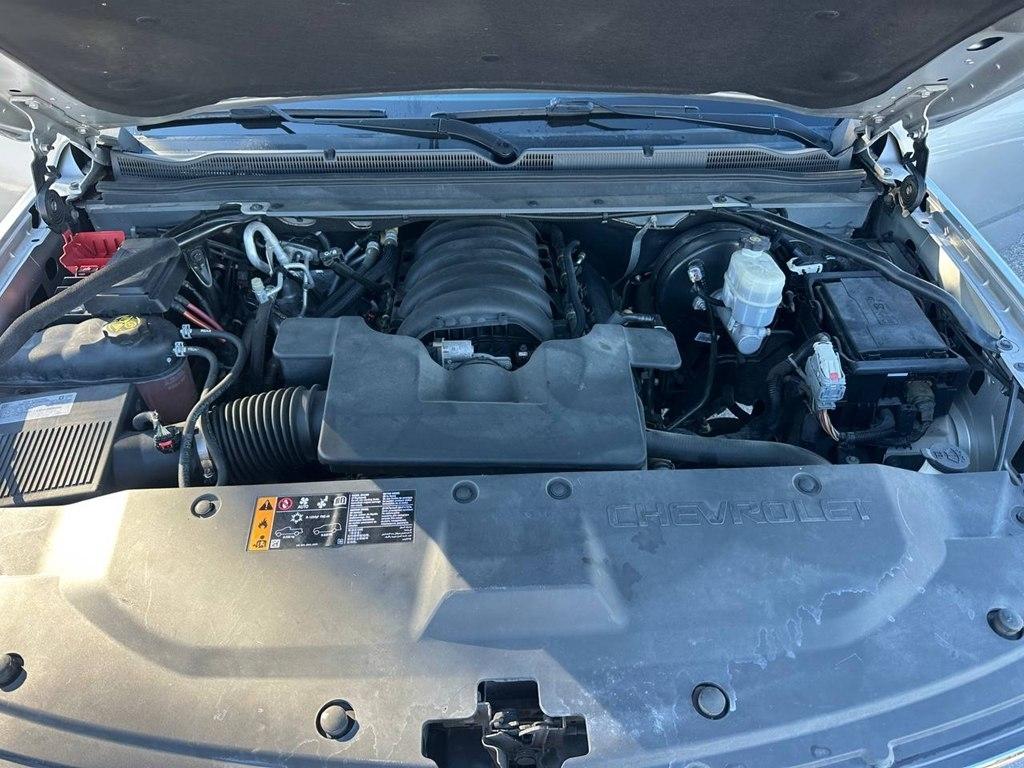Chevrolet Suburban 2WD 4dr 1500 LT 2019