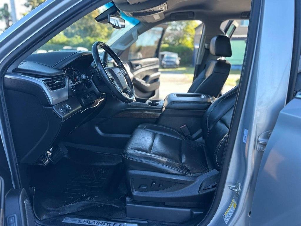 Chevrolet Suburban 2WD 4dr 1500 LT 2019