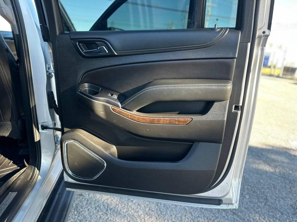 Chevrolet Suburban 2WD 4dr 1500 LT 2019