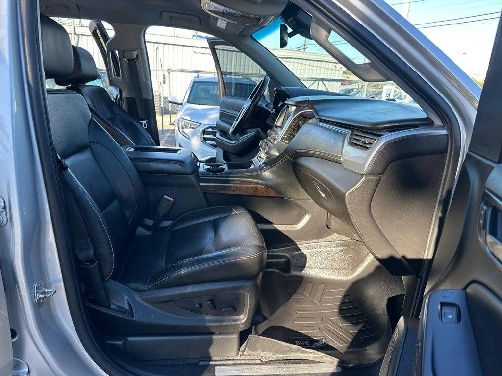 Chevrolet Suburban 2WD 4dr 1500 LT 2019