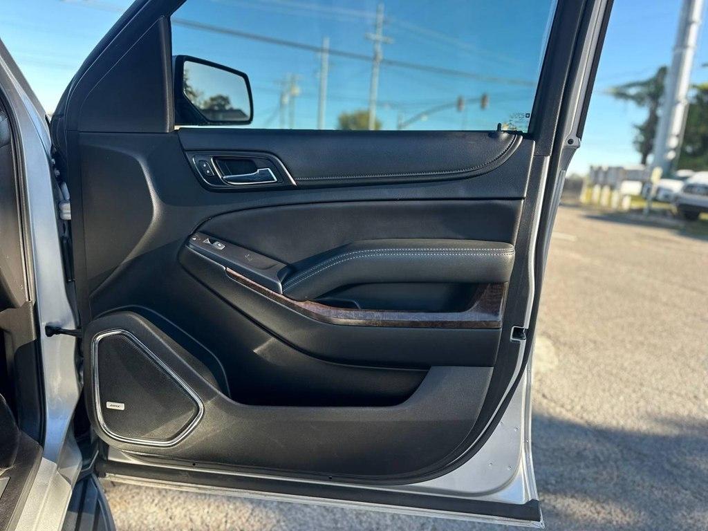 Chevrolet Suburban 2WD 4dr 1500 LT 2019