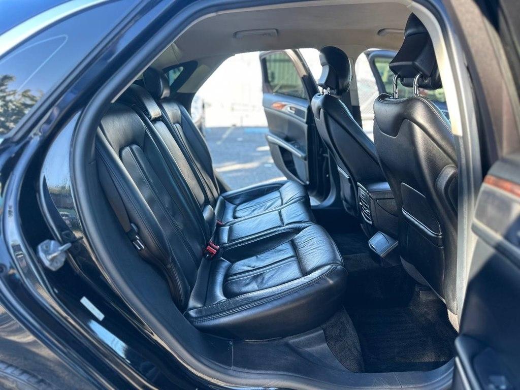 Lincoln MKZ 4dr Sdn FWD 2016