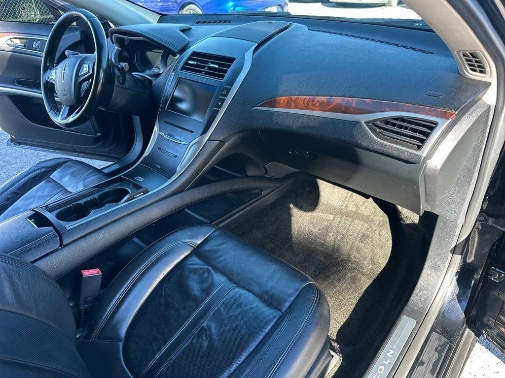 Lincoln MKZ 4dr Sdn FWD 2016