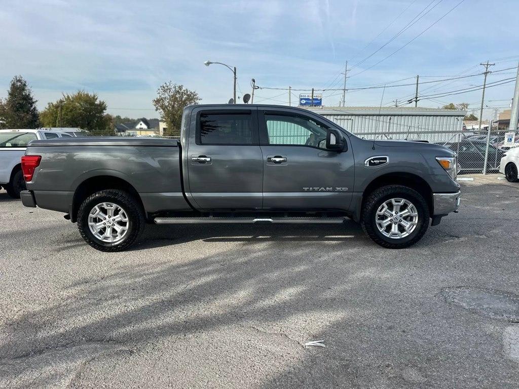 Nissan Titan XD 4x4 Gas Crew Cab SV 2017