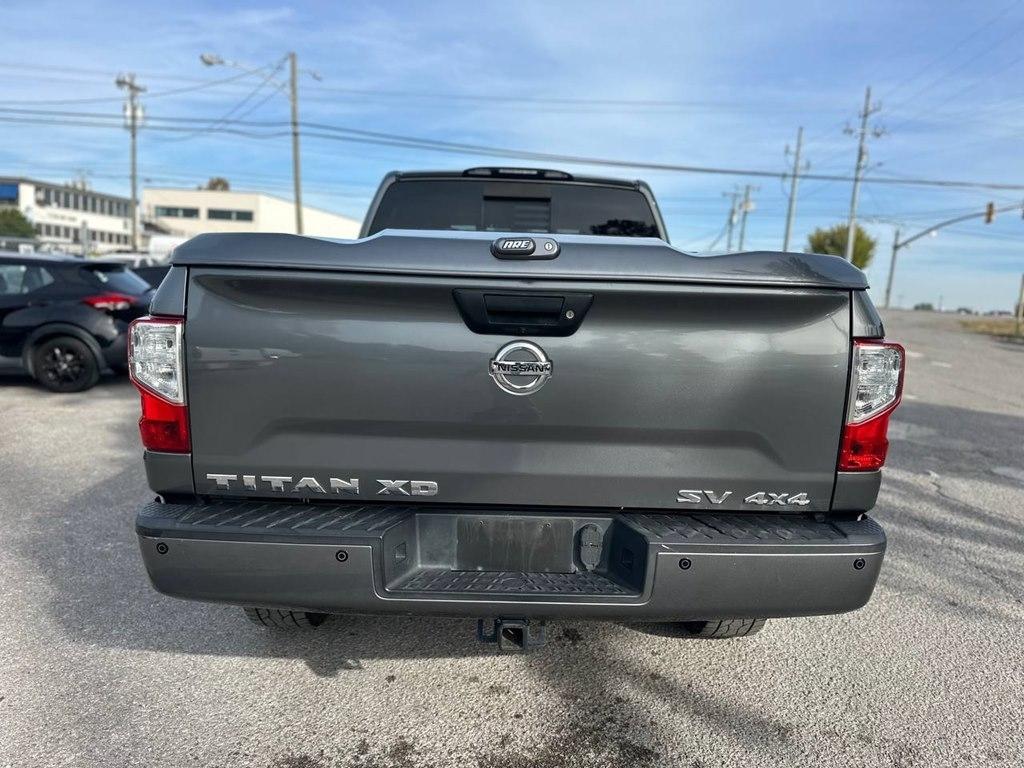 Nissan Titan XD 4x4 Gas Crew Cab SV 2017